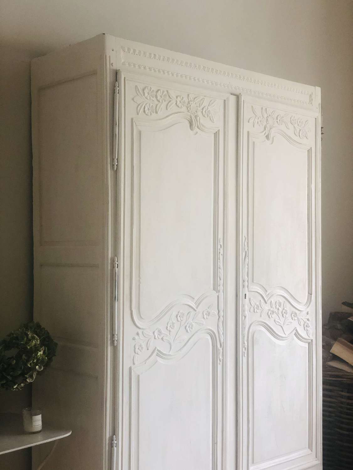Antique French painted oak armoire/wardrobe/linen press - hanging rail